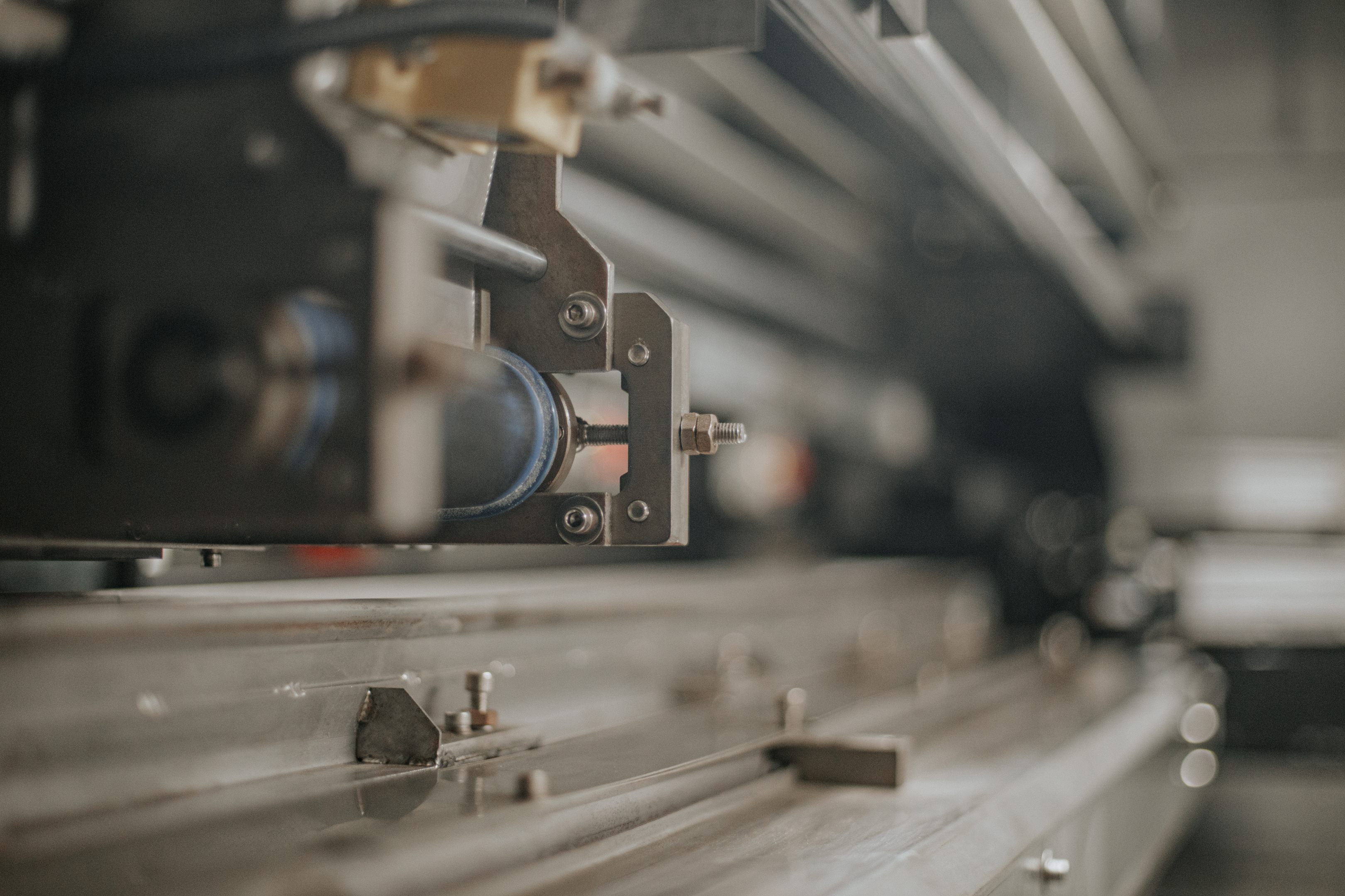 工業(yè)級3D打印機核心技術(shù)解析與實操指南，從設(shè)備選型到工藝優(yōu)化